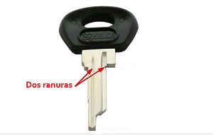 Llave 33,0 x 7,6 dos ranuras